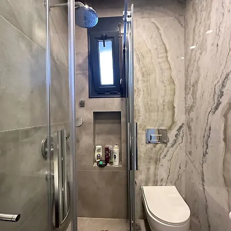 酒店 Falcon With Swimming Pool And Great Views 博德鲁姆