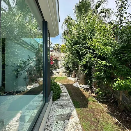 Falcon With Swimming Pool And Great Views * Αλικαρνασσός