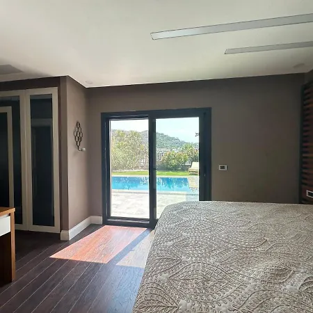Ξενοδοχείο Falcon With Swimming Pool And Great Views *