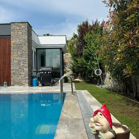 ホテル Falcon With Swimming Pool And Great Views ボドルム